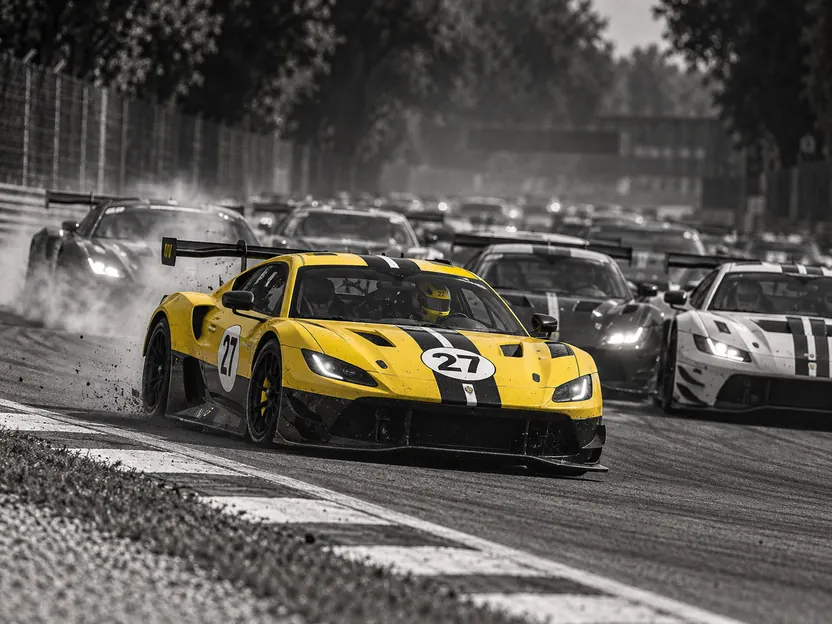 Race start at Monza, car 27 leading into the first chicane